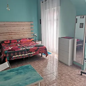 https://casa-carolin.hotelsinnerja.org